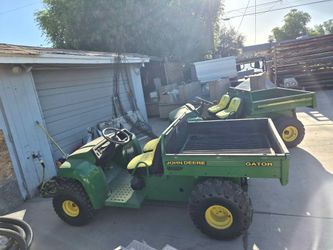 John deere gator 4x2