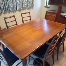 MM Moreddi Mid-century Teak Extendable Dining Table with 6 Chairs