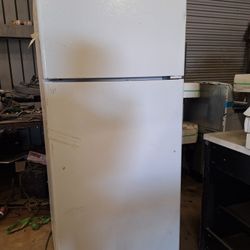GE
17.5 cu. ft. Top Freezer Refrigerator in White, ENERGY STAR NEW OPEN BOX ITEM WITH DENT ON TOP
