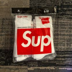 Supreme x Hanes Crew Socks 4-Pack