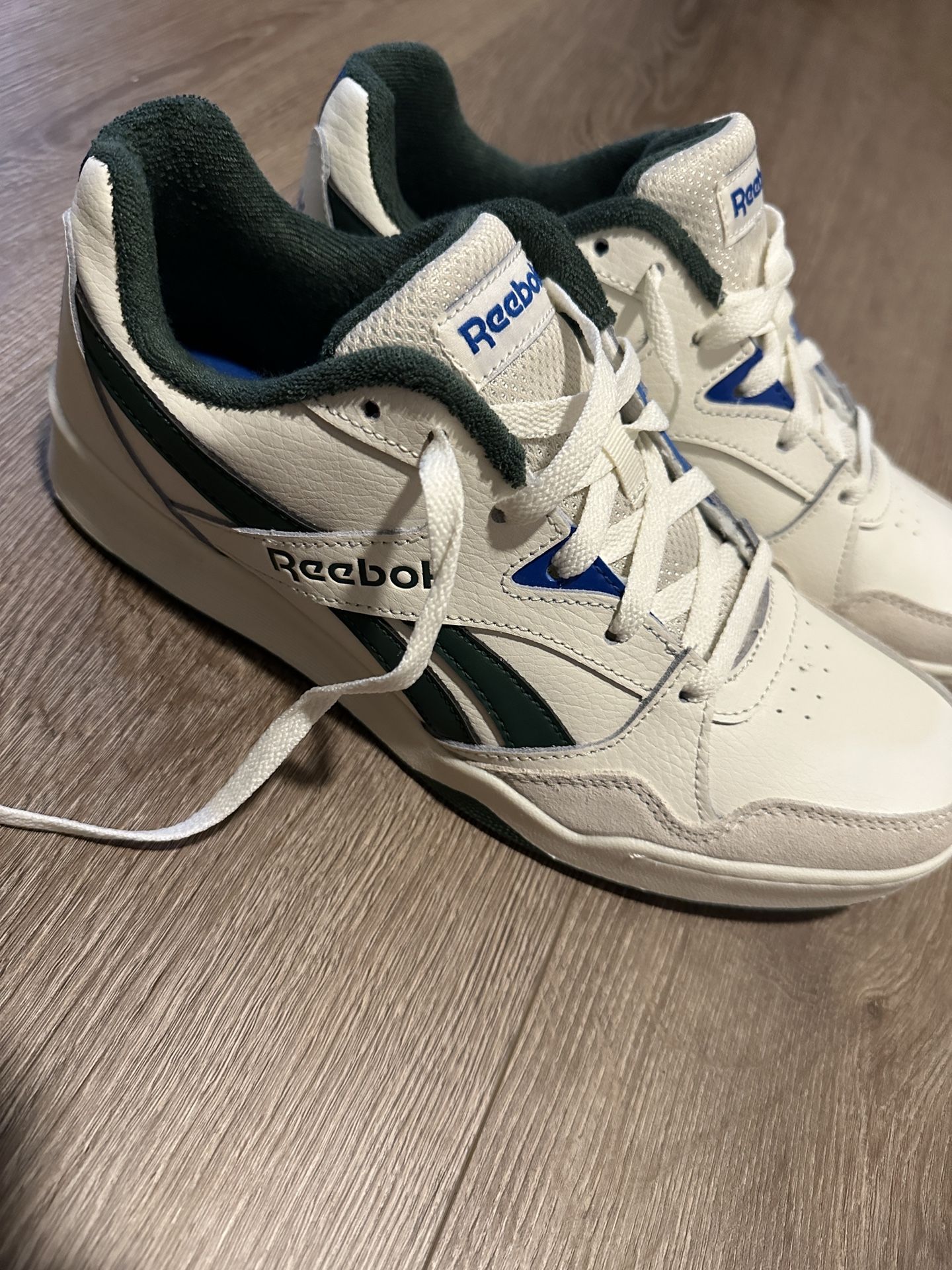 New Reebok BB 4000 II White & Dark Green (never worn)
