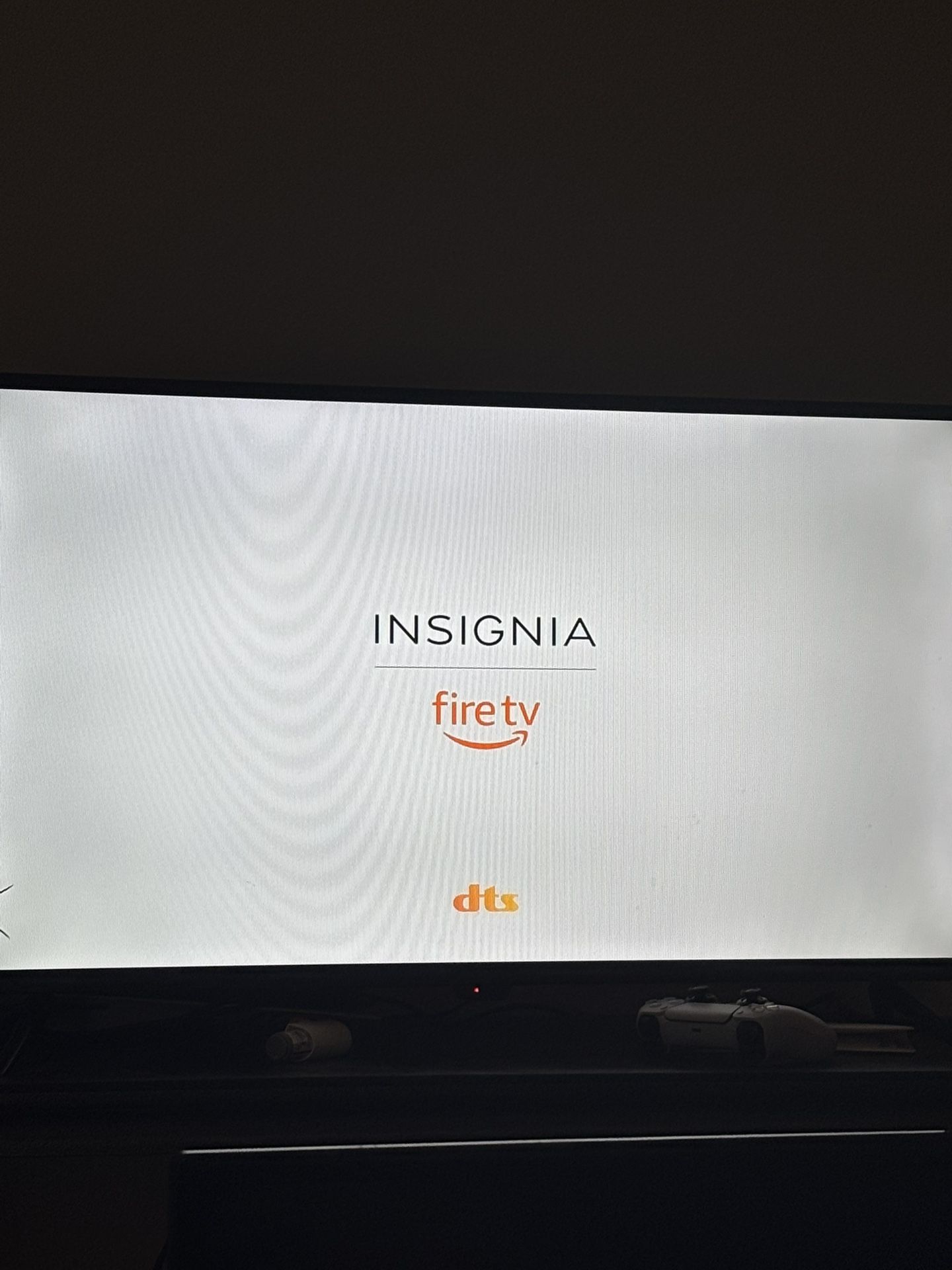 Insignia Fire Smart Tv. 39.5in- barely used