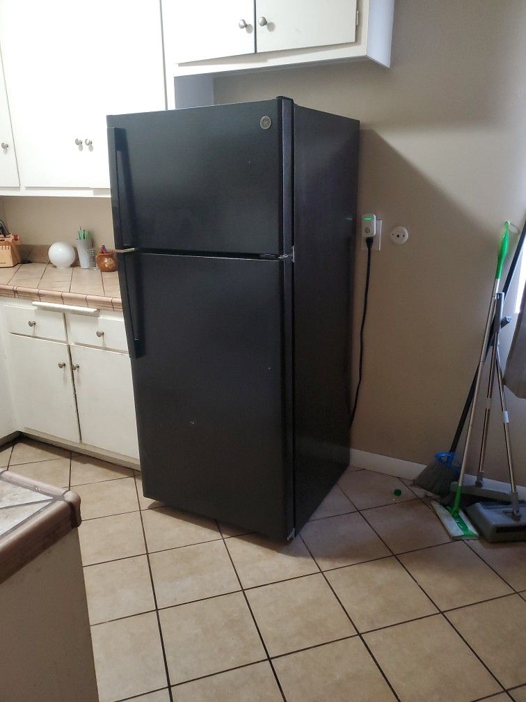 WORking FRIDGE $50 