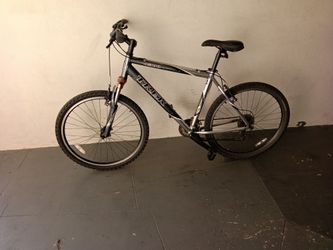 BICYCLE TREK 21 SPEED SIZE 26 BRAND NEW