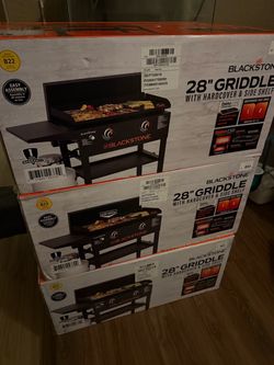 Blackstone 28" Griddle with Hardcover & Side Shelf