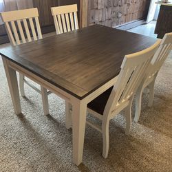 5 Piece Dining Set 