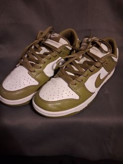 Men’s Nike Dunk Low Retro “Pacific Moss” Size 9.5 White Green