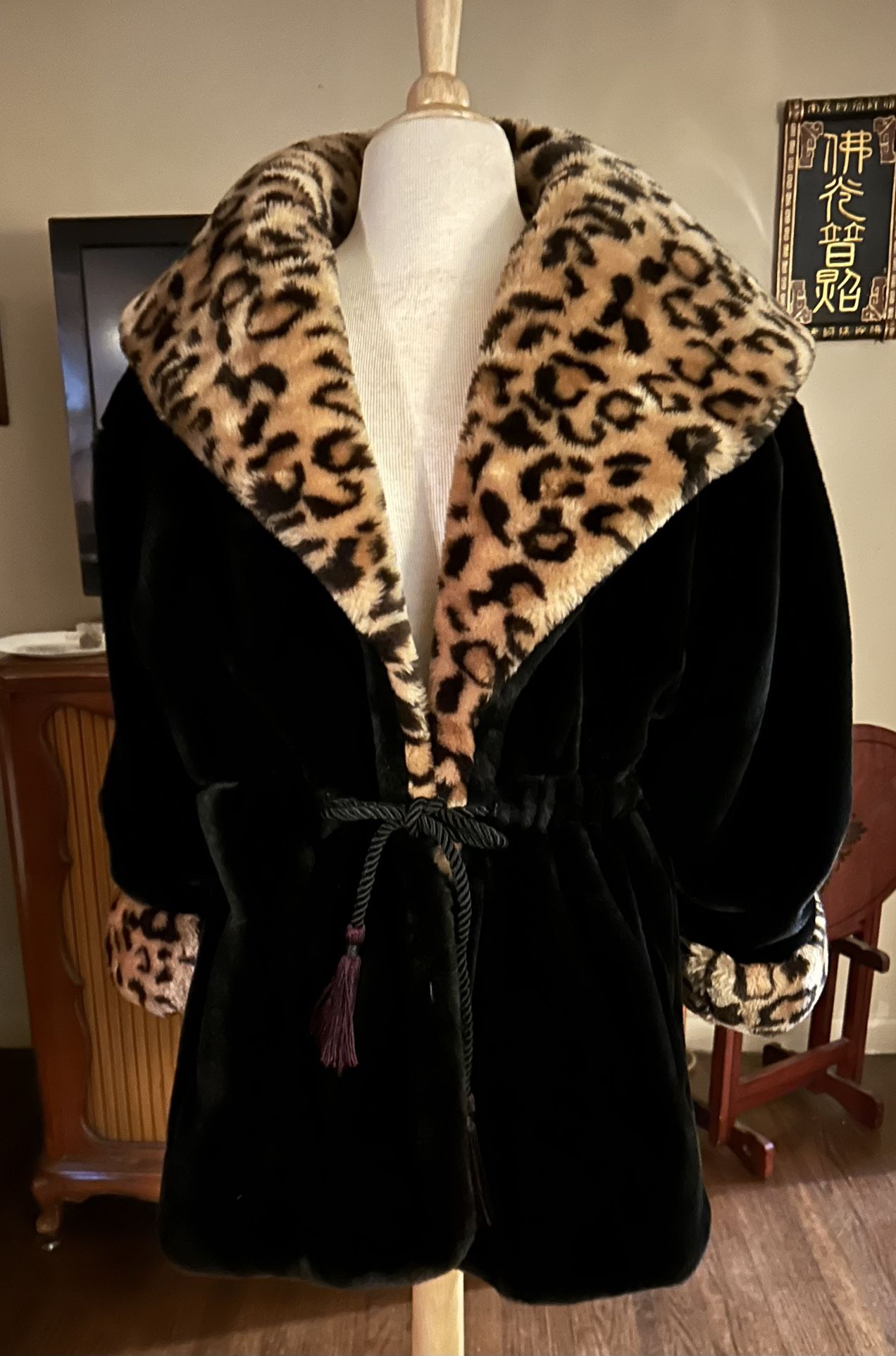 Faux Fur Black Coat Leopard Cuffs & Trim Size M