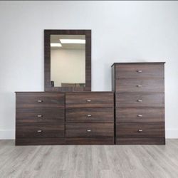 DRESSER WITH MIRROR AND CHEST 