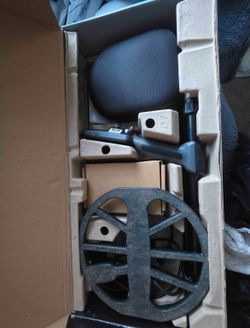 Minelab Equinox 800 metal detector
