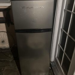 Frigidaire 7.5 Cu. ft. Refrigerator, Platinum Series, Stainless
