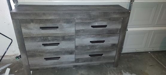 Dresser
