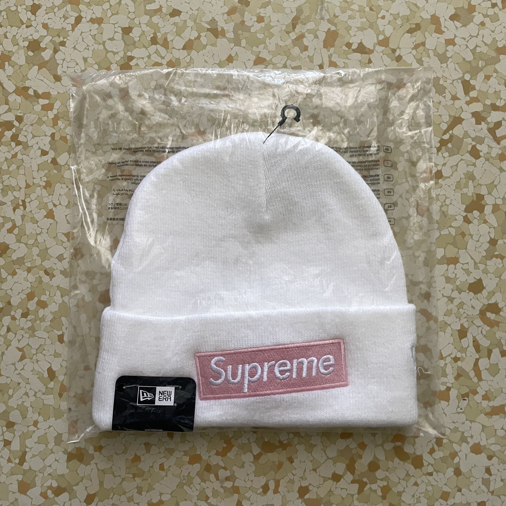 Supreme Box Logo Beanie White Pink FW25 2025 BOGO