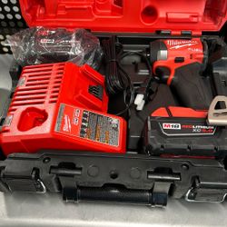 Milwaukee 1/4 Impact Set 
