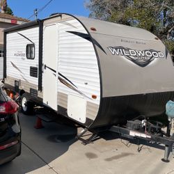 2018 Ford Trailer 21 ‘ Bumper To Ball Hitch