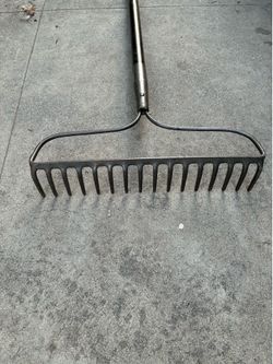 Kobalt 60-in L Fiberglass -Handle Forged steel Garden Rake