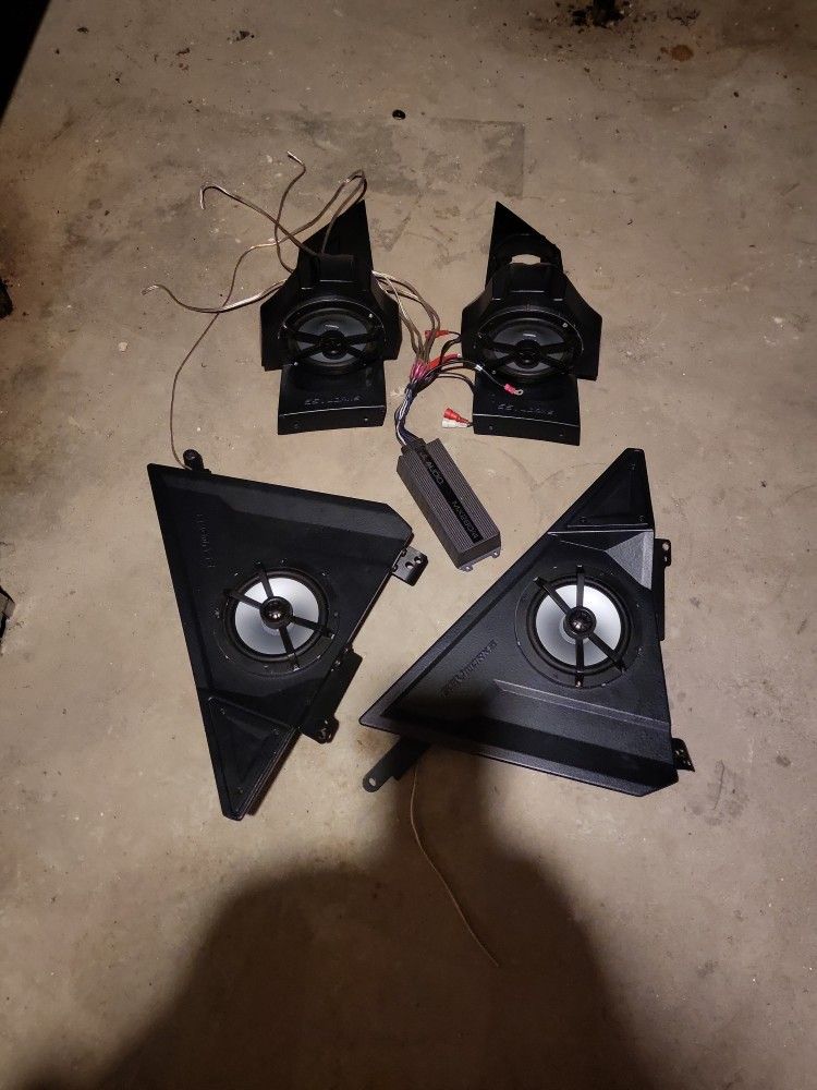 2015 to 2019 slingshot pods and jl 280.4 amplifier kicker speakers 6 .5