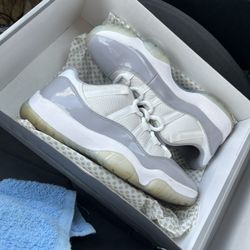 Low Jordan 11s 