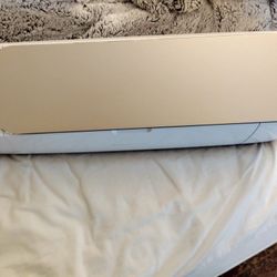 CRICUT MAKER