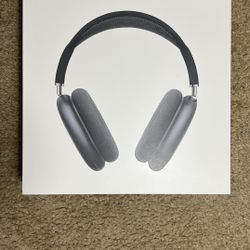 AirPods Max Brand New Midnight Black Usbc