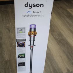 Dyson v15 detect total clean extra vacuum with 10 accessories