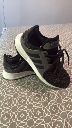Women adidas shoes size 7