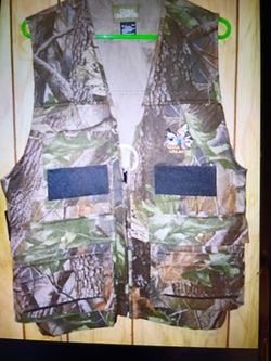 Dove vest with storage