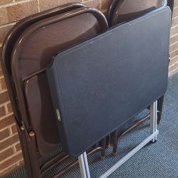 Lifetime Folding Table With 4 Folding Chairs 