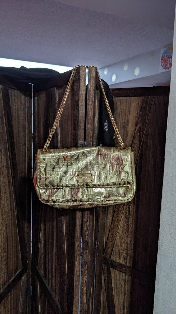 Michael Kors Signature Patent Gold Jet Set Bag