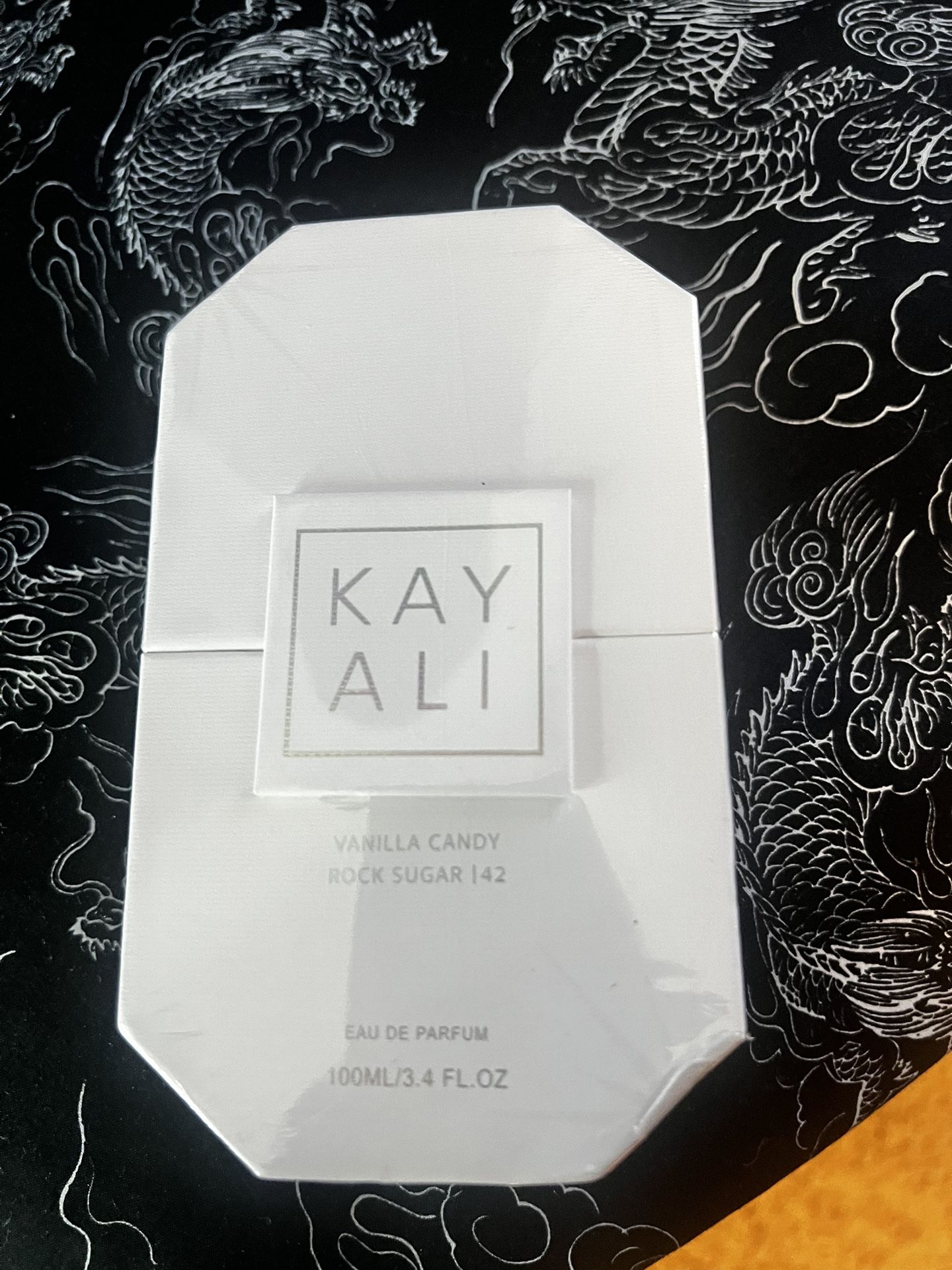 Kayali Vanilla Candy Rock