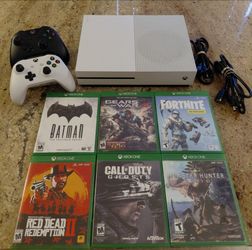 Xbox One S 500GB Console Bundle