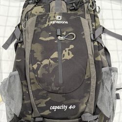 Lightweight Hiking,Camping,Travel Backpack for Men Women