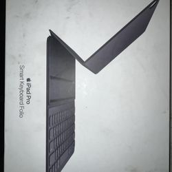 Apple 12.9 Inch IPad keyboard ( Brand New)