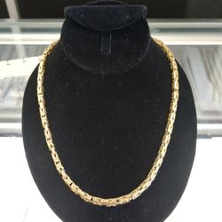 10j Solid Gold Necklace 70 Grams 22 Long Layway Available 10% Down If You Interested Please Make Sure You Ask For Maribel Thank You 