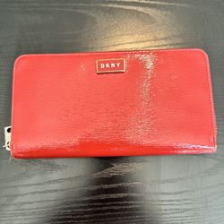 Red DKNY Patent Sutton Wallet, Glossy Red Texture, Full Accordion Zipper
