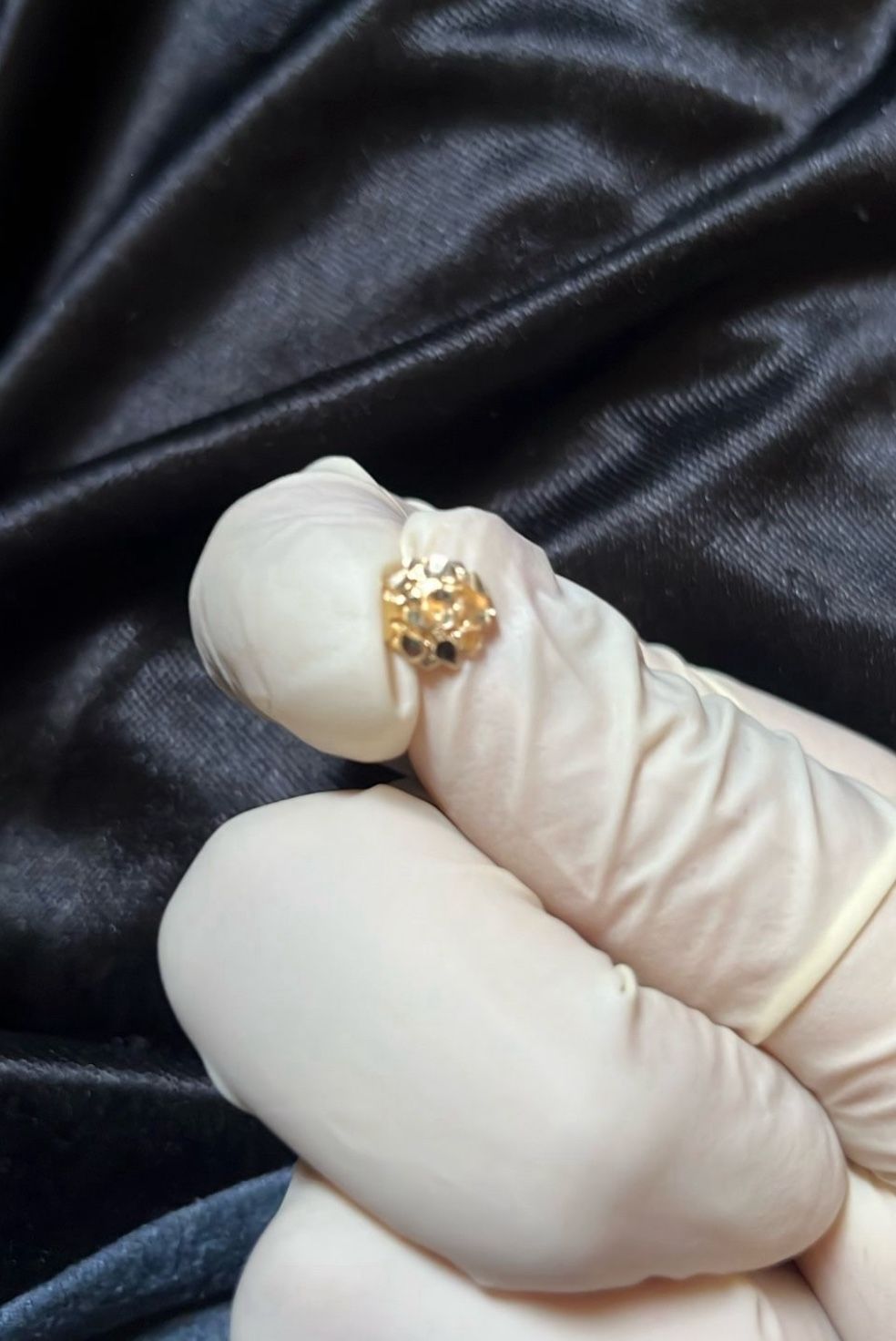 10k Nugget earing