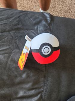 Pokemon ball plush 5in