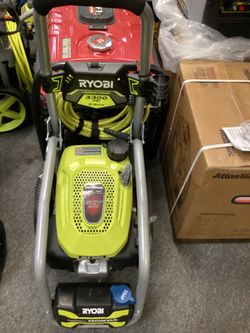 RYOBI Gas 3300 PSI Honda Motor Pressure Washer $425