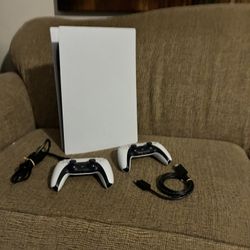 Digital PS5 Used  With 2 Controllers 