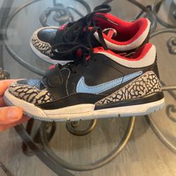 Jordan Legacy 312 boys sneakers sz 12c