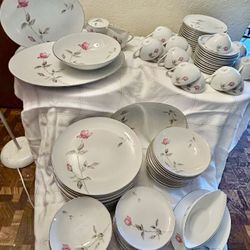 1950's Style House Fine China Set of 98 Pieces. Dawn Rose 