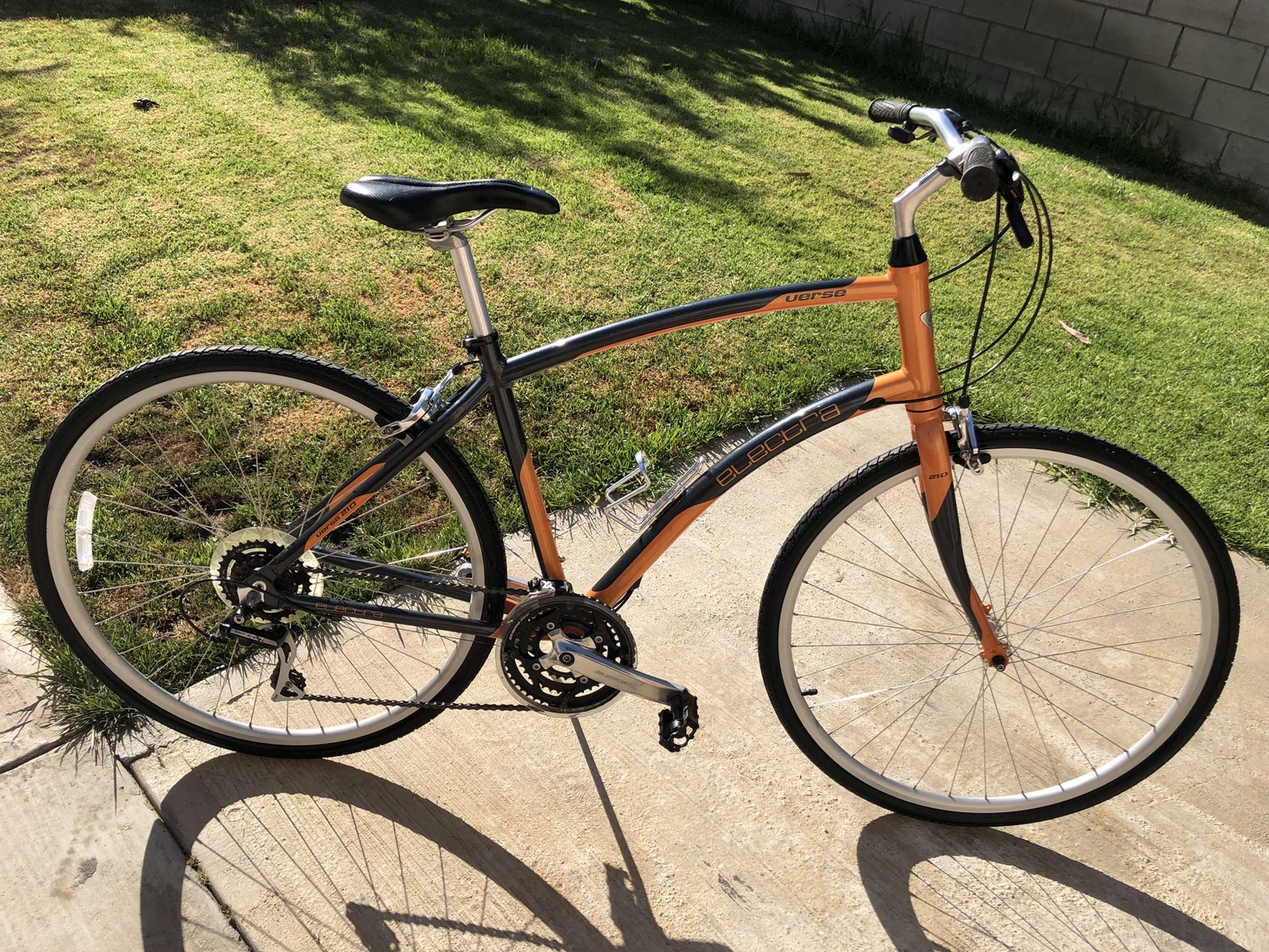 Electra Verse 21D Bike arriereni