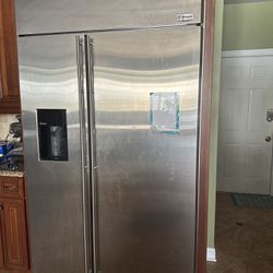 Free GE refrigerator，pick up only
