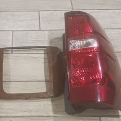 2007 Chevy Tahoe Tail Lights 