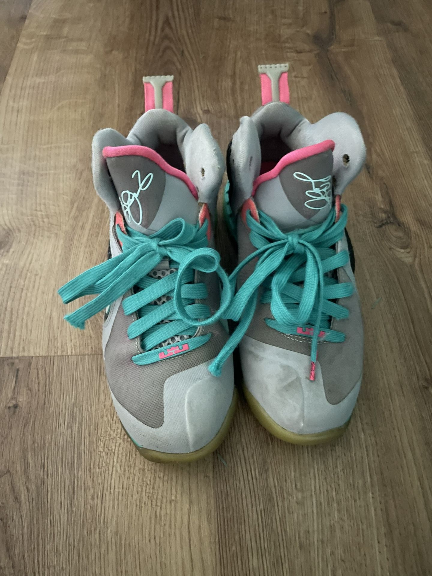 Nike LeBron 9 South Beach Size 3.5Y
