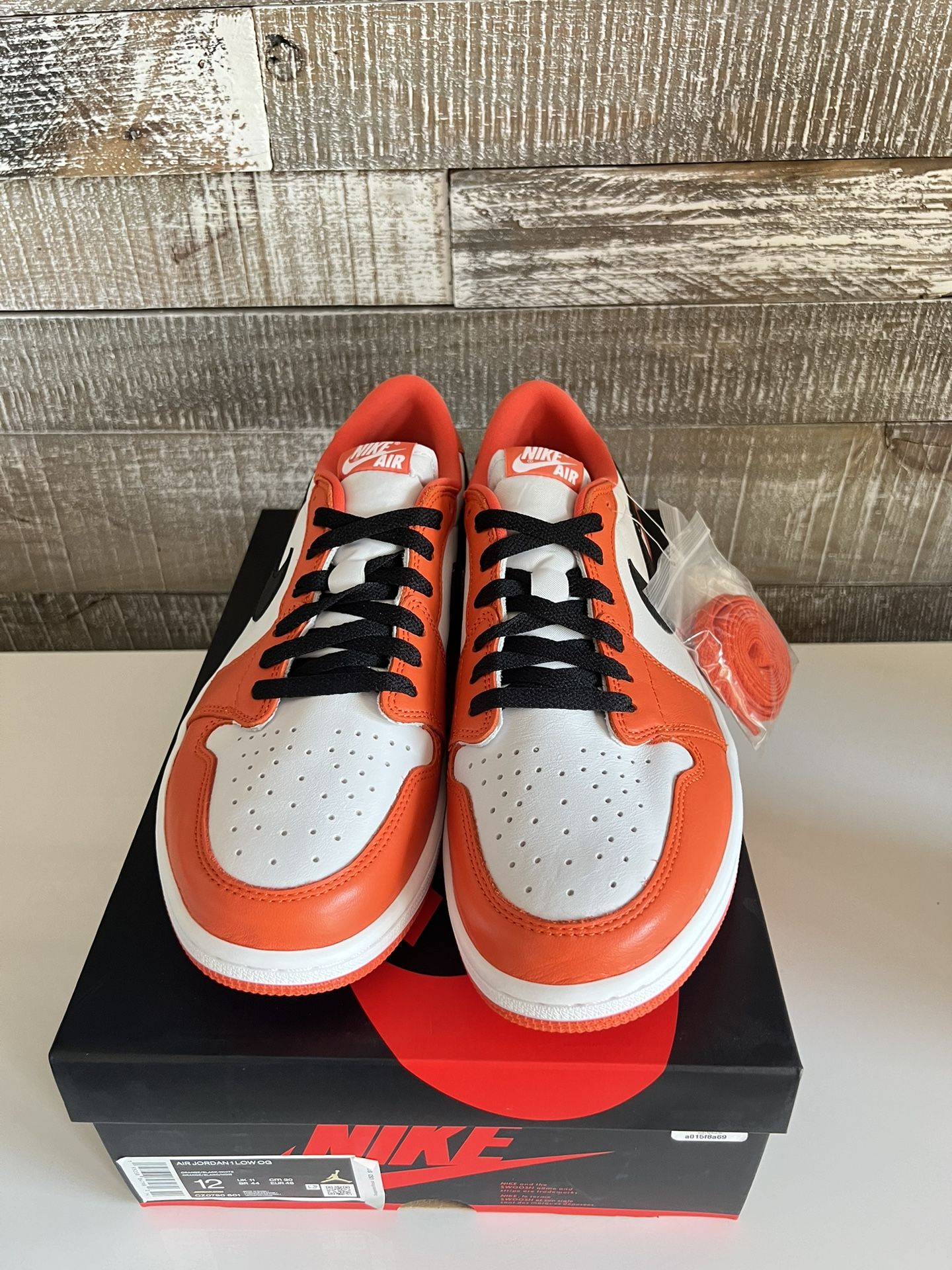 New Jordan 1 Low Starfish Size 12M