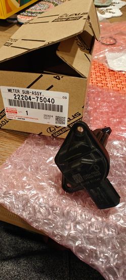 Toyota genuine oem MAF sensor 22(contact info removed)0