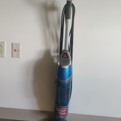 Vacuum With Steamer 