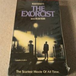 the exorcist (1973) vhs in mint condition-used once 
