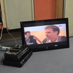 JVC JLC37BC3000 37-Inch 1080p LCD TV With TOSHIBA DVD Video Player & 4 Head Video Cassette Recorder